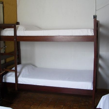 Hotel Madrid เมนเจส ภายนอก รูปภาพ
